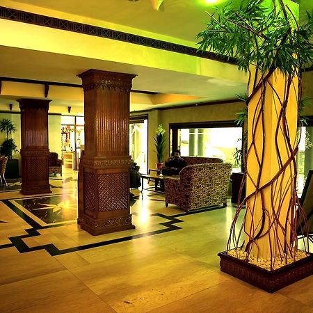 The Surya, Cochin Hotel Angamaly Eksteriør billede