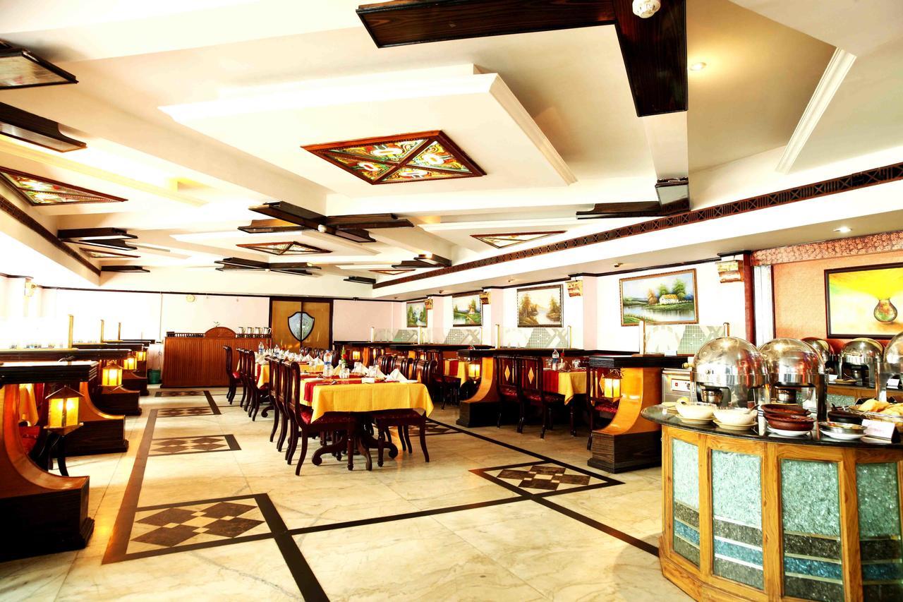 The Surya, Cochin Hotel Angamaly Eksteriør billede